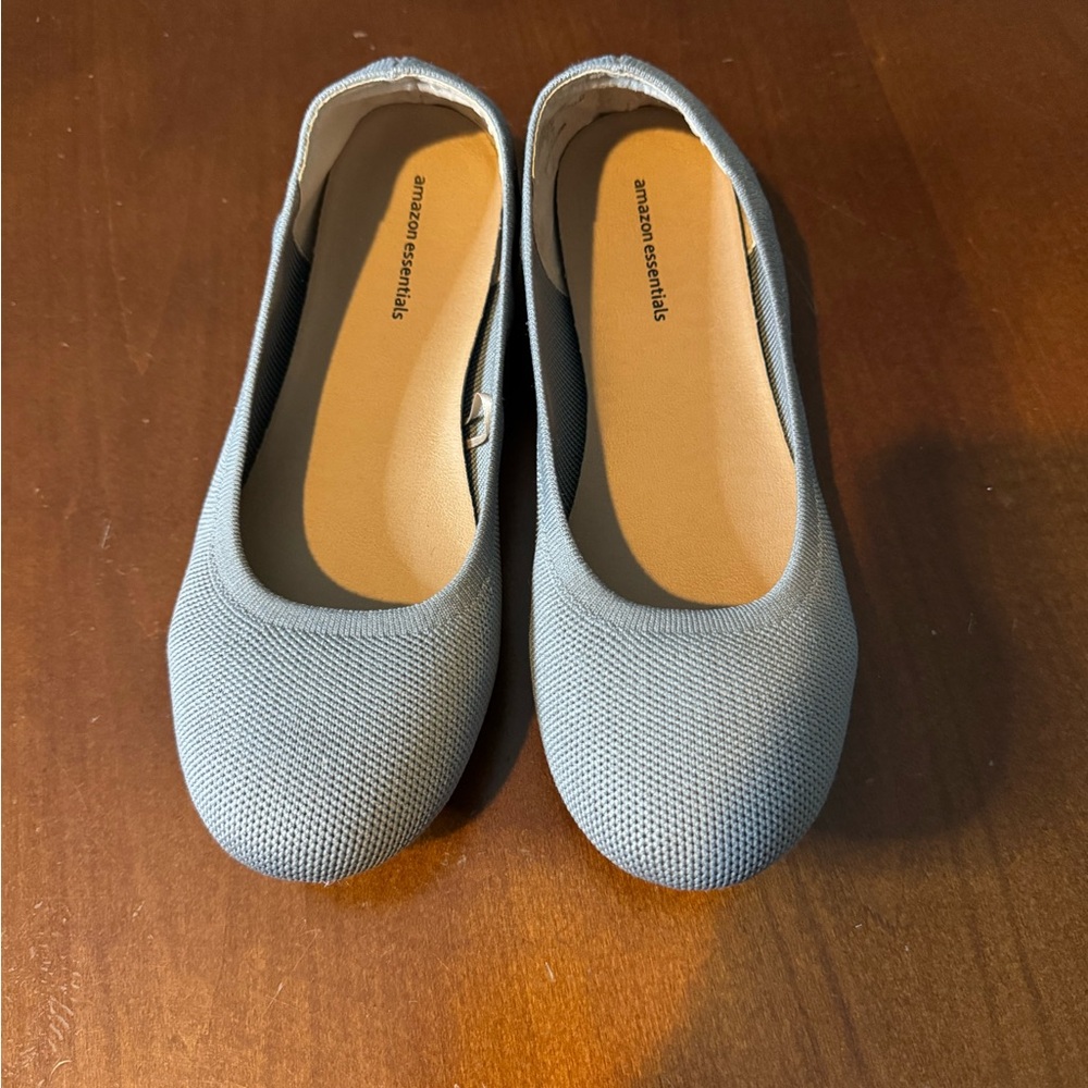 Amazon Essentials grey flats, size 9